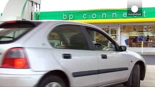 Oil giants BP and Total defy price drop to contain profits