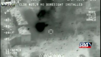 US-led raids on IS targets after Christians seized