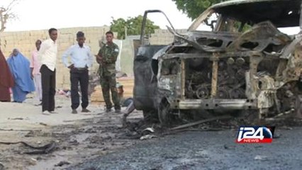 Huge explosion rocks Somalia capital: witnesses