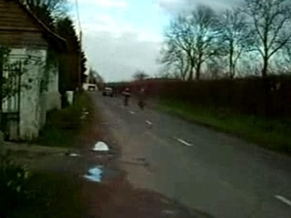voici les 3 dirt bike de mon village