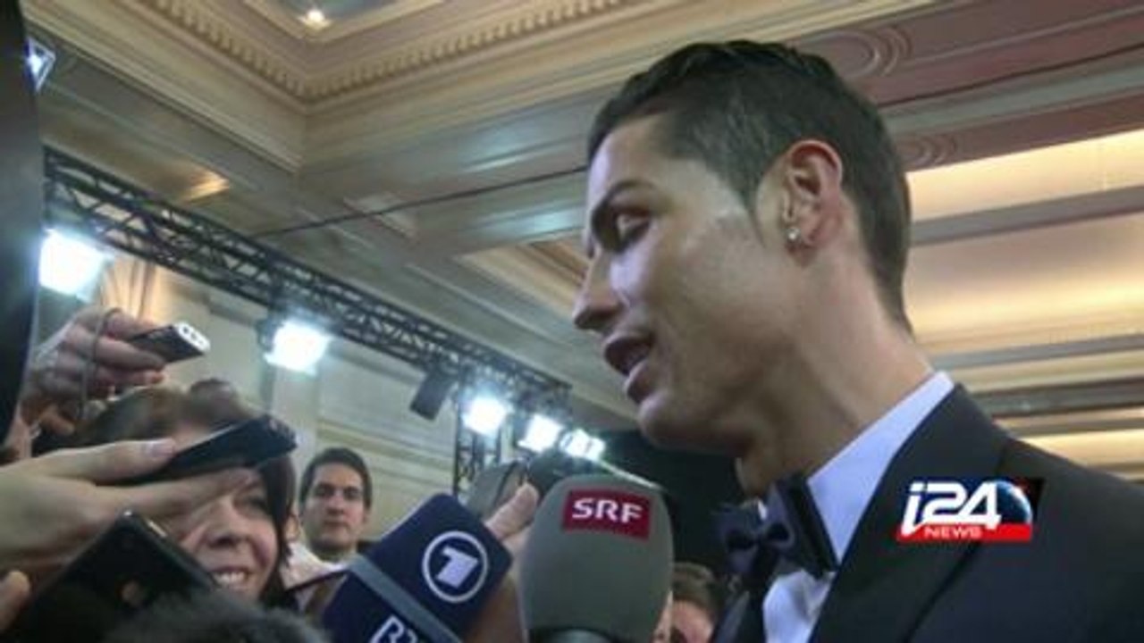 مهاجم ريال مدريد البرتغالي كريستيانو رونالدو أفضل لاعب للعام 2014