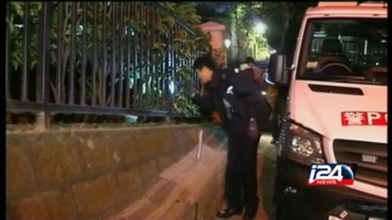 مجهولون يلقون قنابل حارقة على منزل قطب الإعلام...