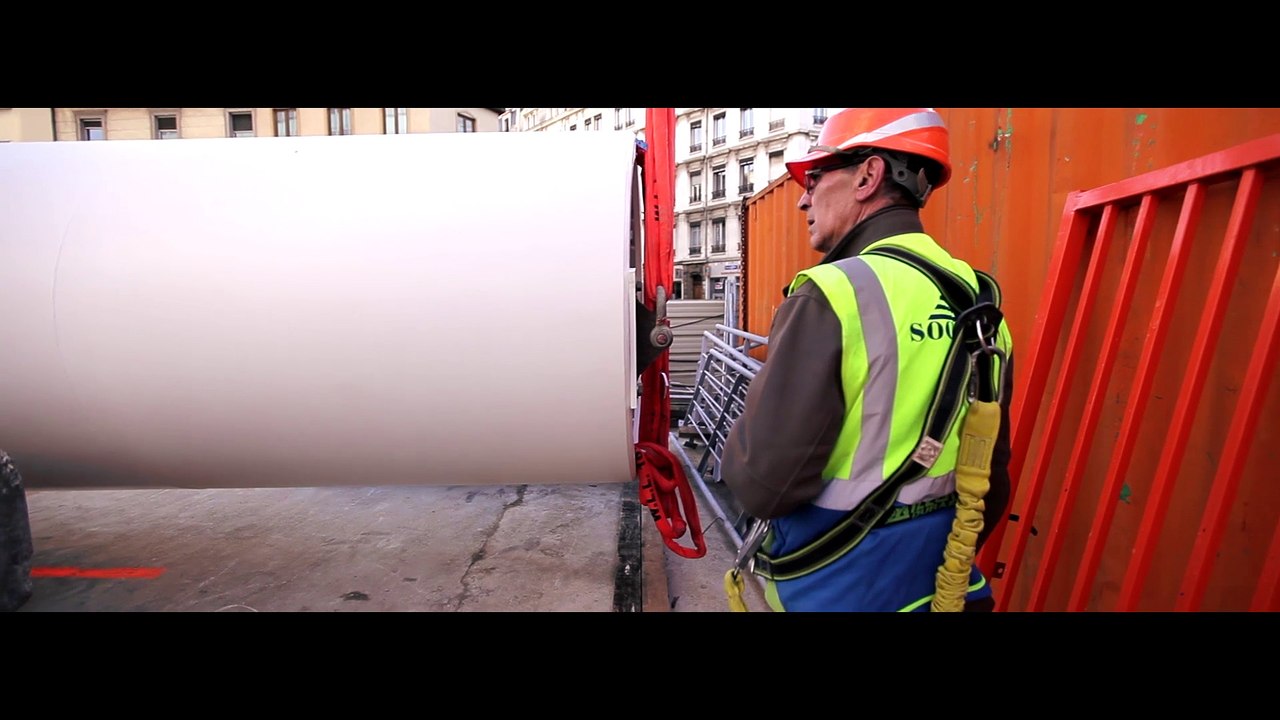 La tour Incity est la plus haute de Lyon!/ Incity tower is the tallest building in Lyon!