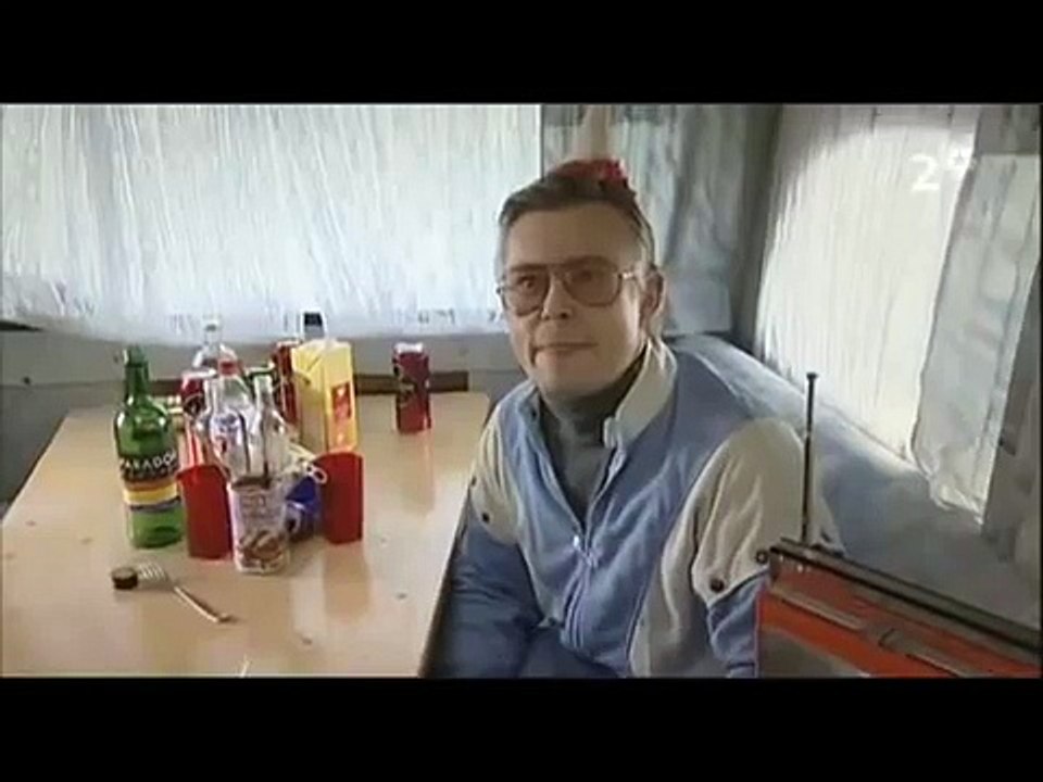 Kvarteret skatan per-arne skämtar med carita