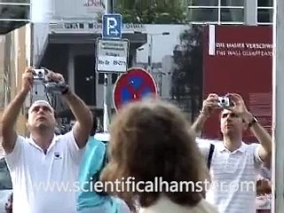 image fulgurator at checkpoint charlie