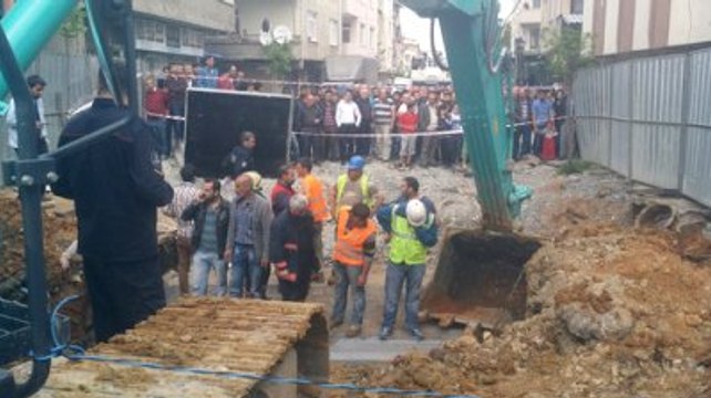 Ümraniye'de Su Toplama Kanalında Göçük Meydana Geldi