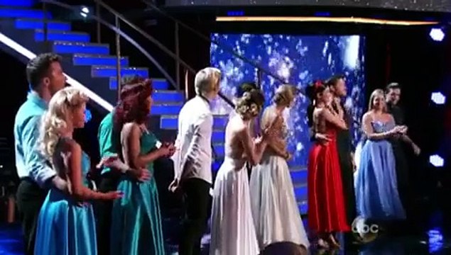 Riker Lynch & Allison Holker/ Willow Shields & Mark Ballas (Dance Off)