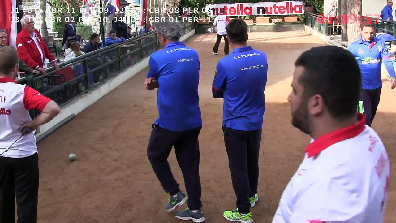 Dixième mène, Peyret (CB Rocher) vs Manolino (La Perosina), Coupe d'Europe, Sport Boules, Monaco 2015