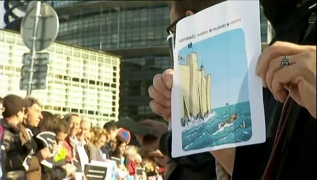 Strasbourg : manifestation devant le Parlement contre la politique migratoire européenne