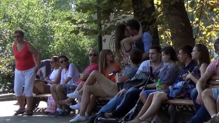 Kissing in Public Prank  ๏ Поцелуи на Публике  ๏  Irina TW Пранк