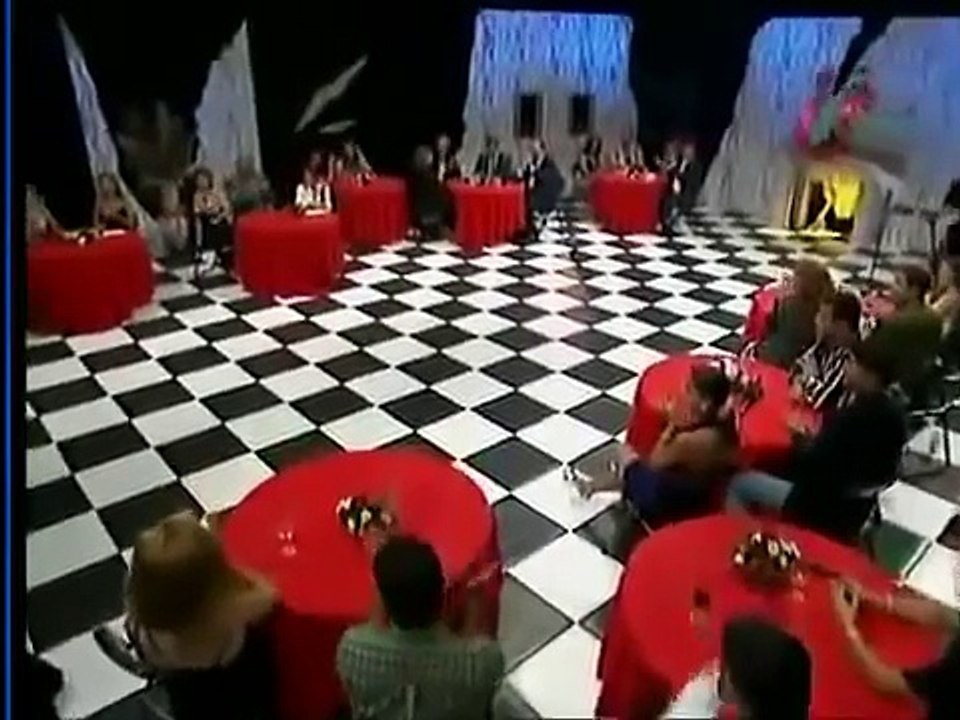 اليسا  تغني لوردة الجزائرية - وانا مالي