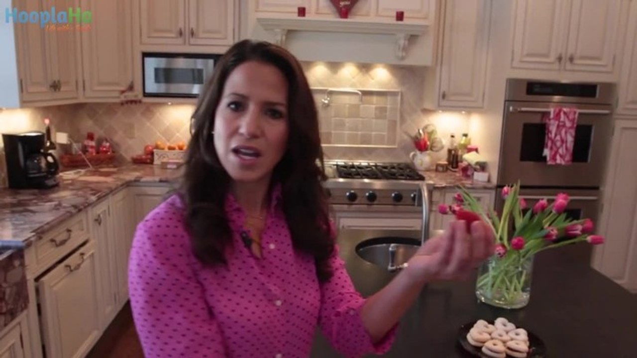 Kitchen Hacks For Strawberries, Bananas, & Butter