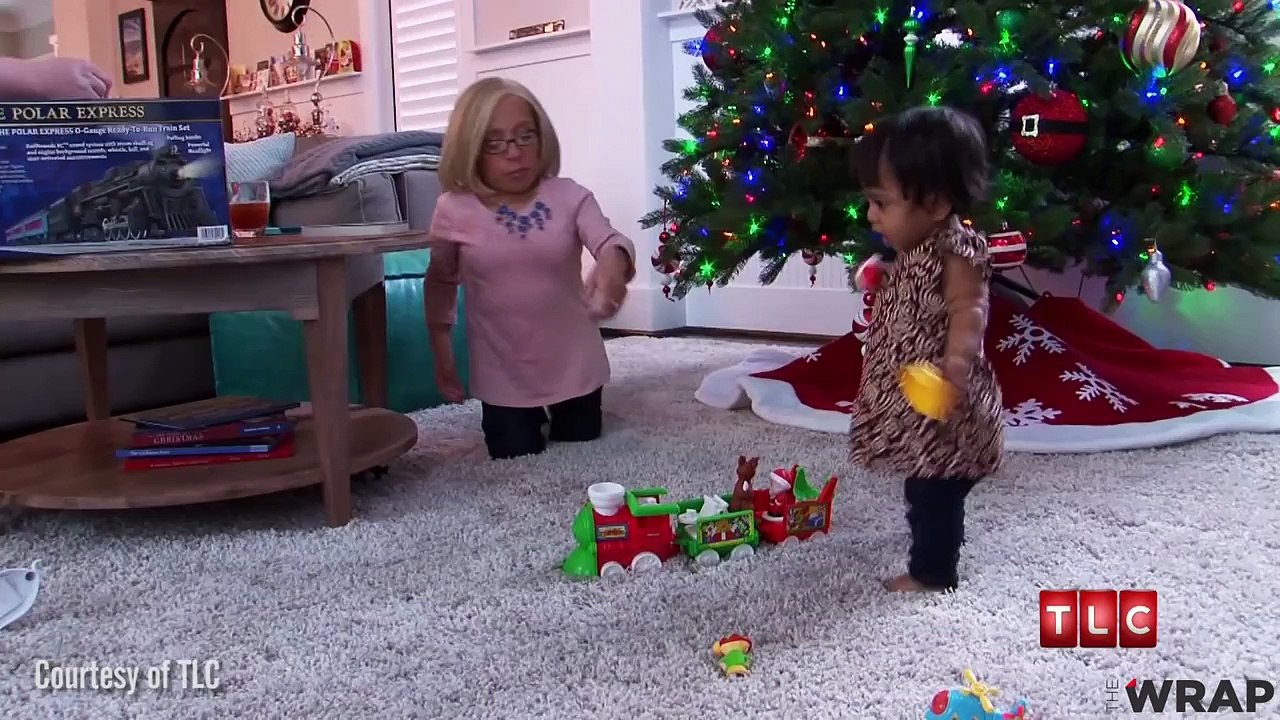 'Little Couple' Exclusive Preview: Will and Zoey's First Christmas