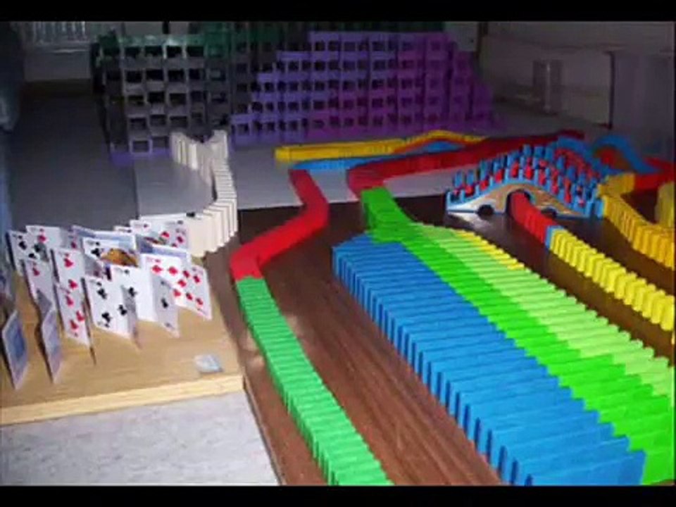 domino run 5 (7500 dominoes)