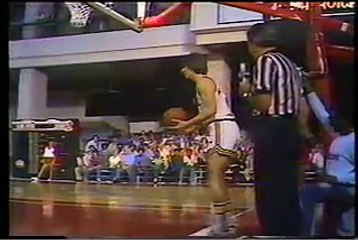 Pistol Pete Maravich plays HORSE
