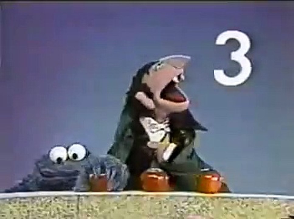 The Count & Cookie Monster- Apples