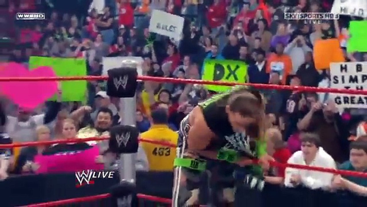 BRET HART RETURNS to RAW 2010 - confronts SHAWN MICHAELS after 12 YEARS