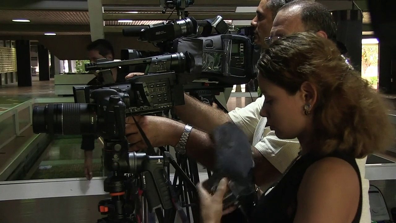 Colombia y FARC reanudan diálogos de paz