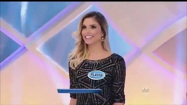 Flávia Viana no quadro Não Erre a Letra - Prog Sílvio Santos - 26 04 2015