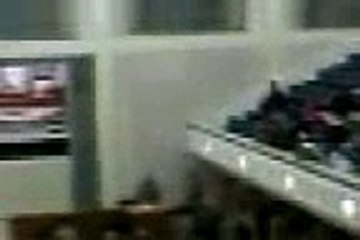 Angry Kuwaiti Woman in Parliment
