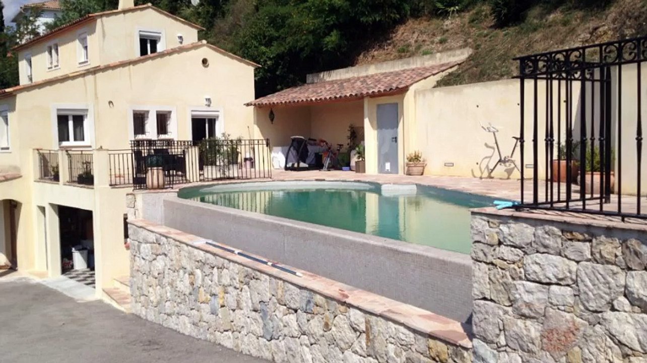 A vendre - Maison/villa - Aspremont (06790) - 5 pièces - 164m²