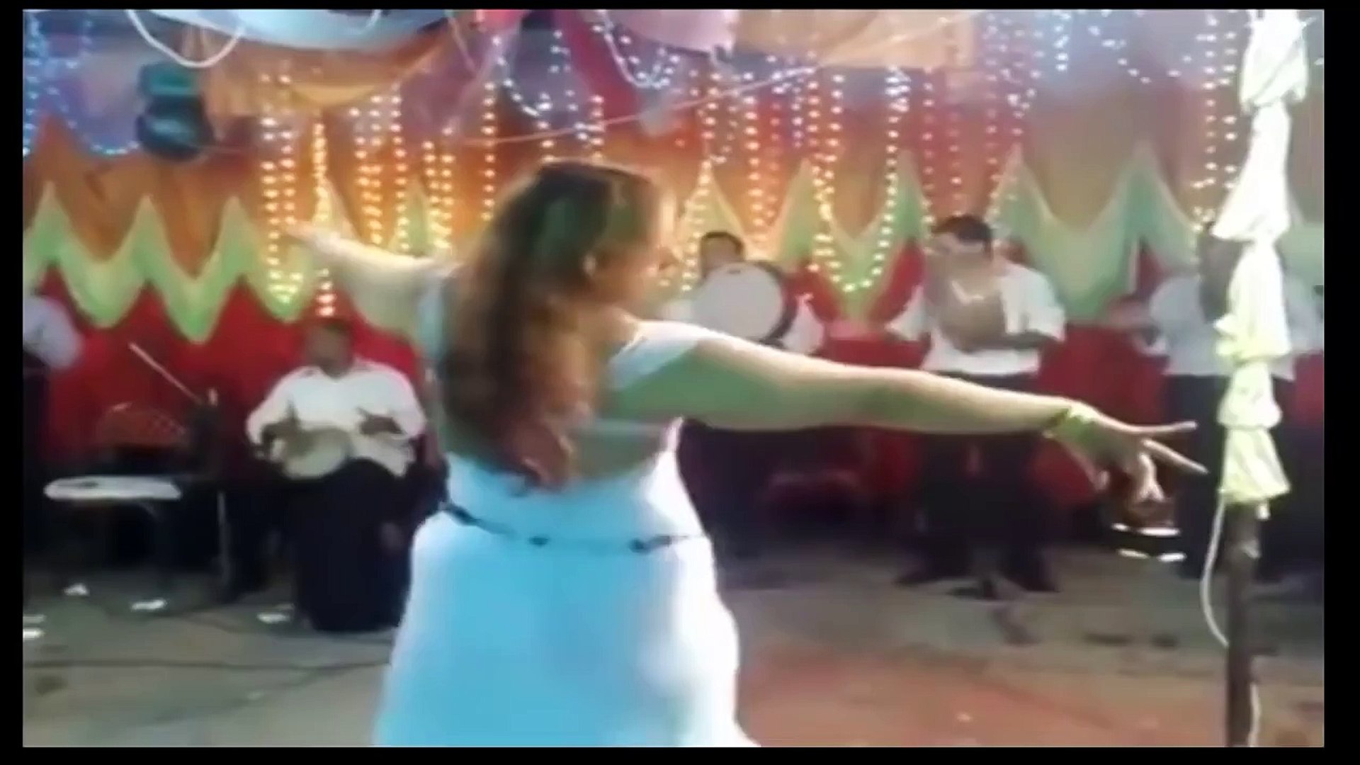 رقص مغربي ساخن في حفل خاص-احلى رقص شعبي لم تراه من قبل chaabi top - Vidéo  Dailymotion