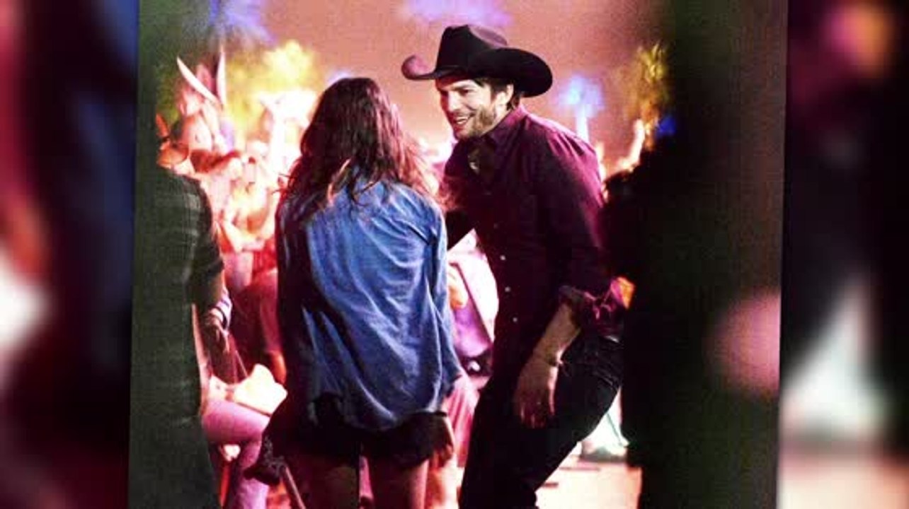 Ashton Kutcher & Mila Kunis beim Stagecoach Music Festival