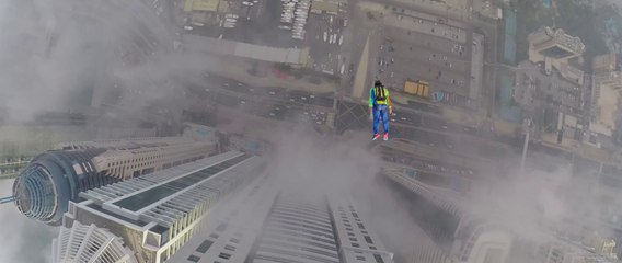 Saut en Base Jump depuis la Princess Tower (Dubaï)