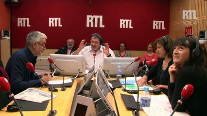 "C'est la journée mondiale du râteau. Un conseil, prenez l'escalier !", dit Pascal Praud