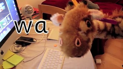 Geraldine the Giraffe learns /wa/