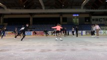 L'équipe de France de patinage artistique à la patinoire Arago