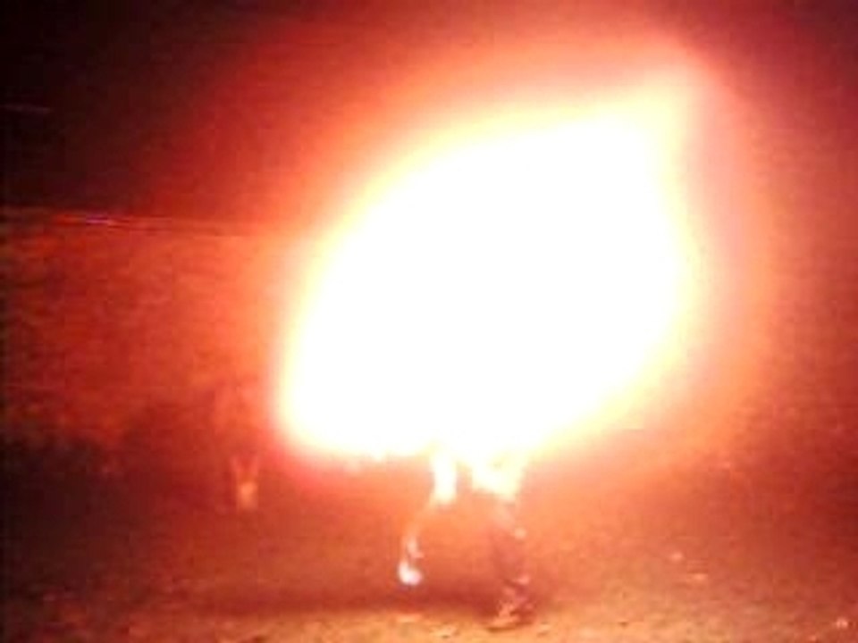 Micka crache feu
