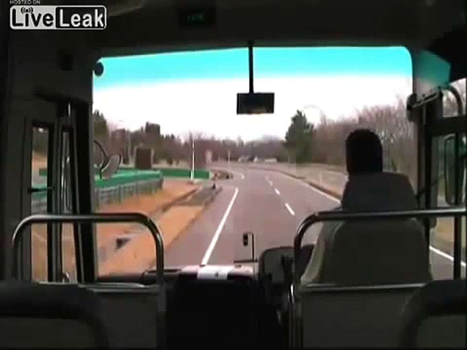 Nepal 7.8 Earthquake Shocking Moment in BUS!