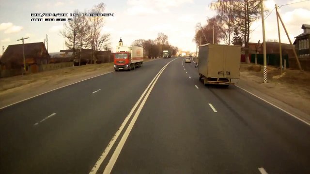 Прозевал ВАЗ и вылетел под фуру - ДТП М7 Лакинск 28.04.2015