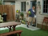 King of Queens - Doug rennt zum Telefon Clip (Englisch)