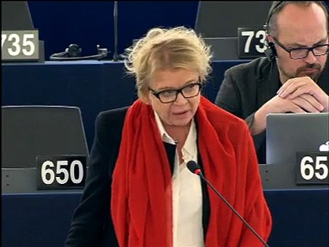 Eva Joly: Croire que renforcer encore les contrôles empêchera les migrants de fuir le chaos est une illusion inefficace et meurtrière