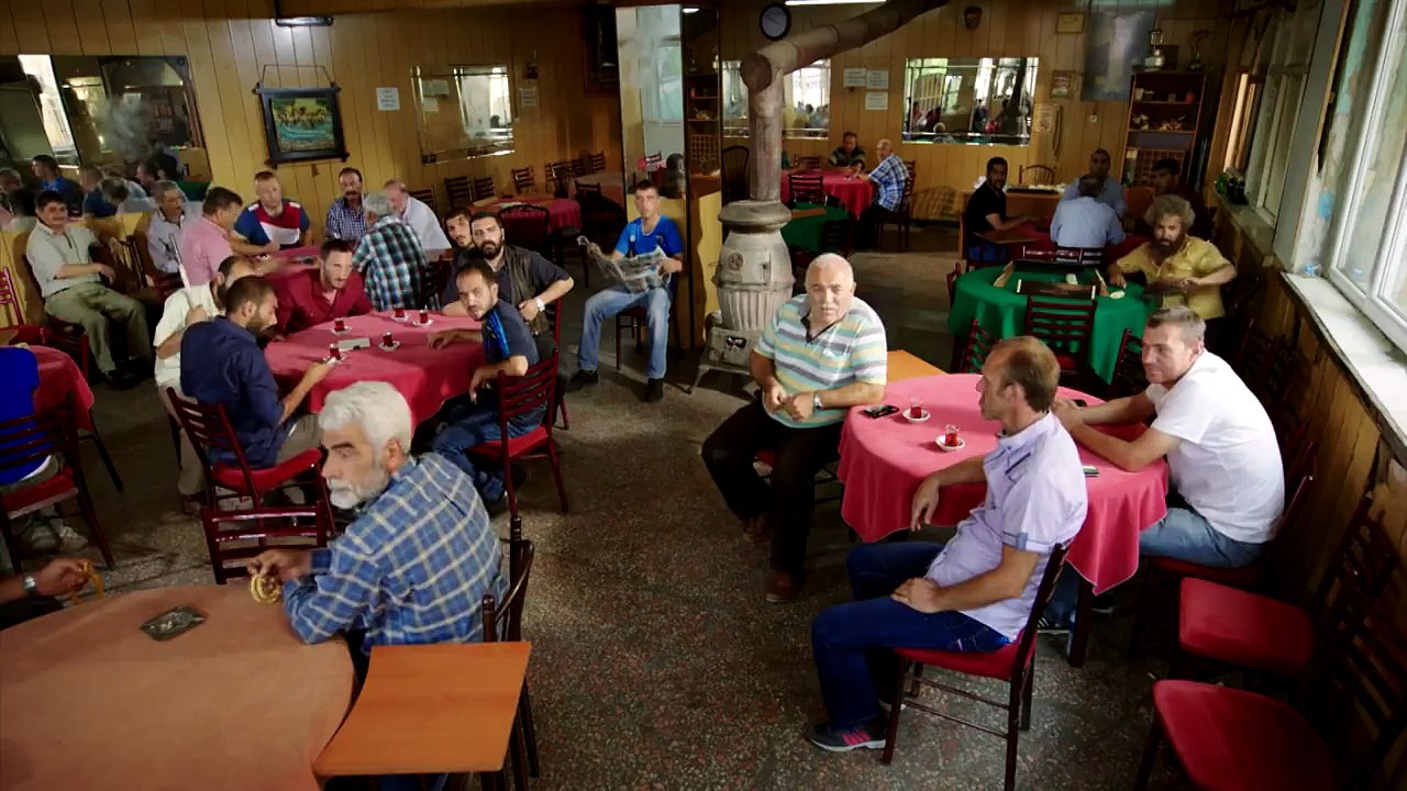 Yolunda A.Ş. Çinçin Bağları Hikayesi (2015) HD Fragman