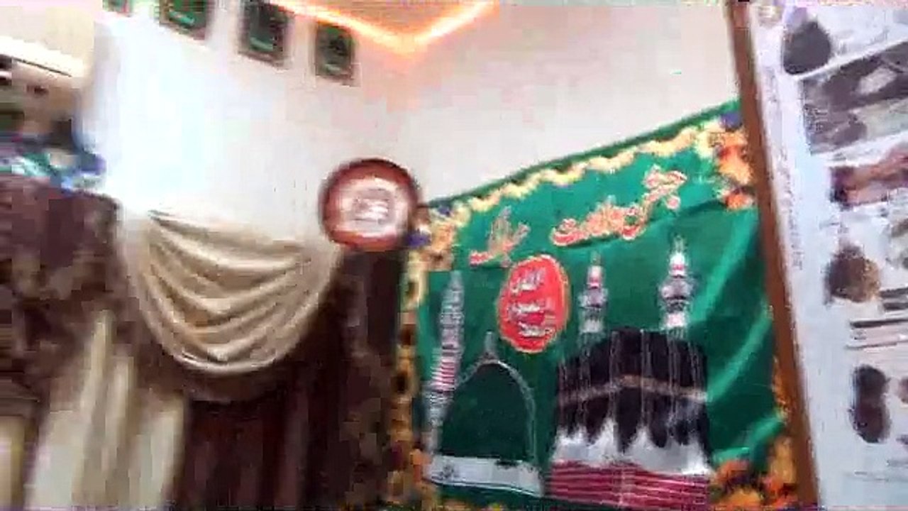 Muhammad Tanveer Fazil Sahib~Urdu Naat~Sama kis kadar khubsurat hain logo key mahfil main khair ul Anaam  صل الله عليه واله وسلم aa raha hain