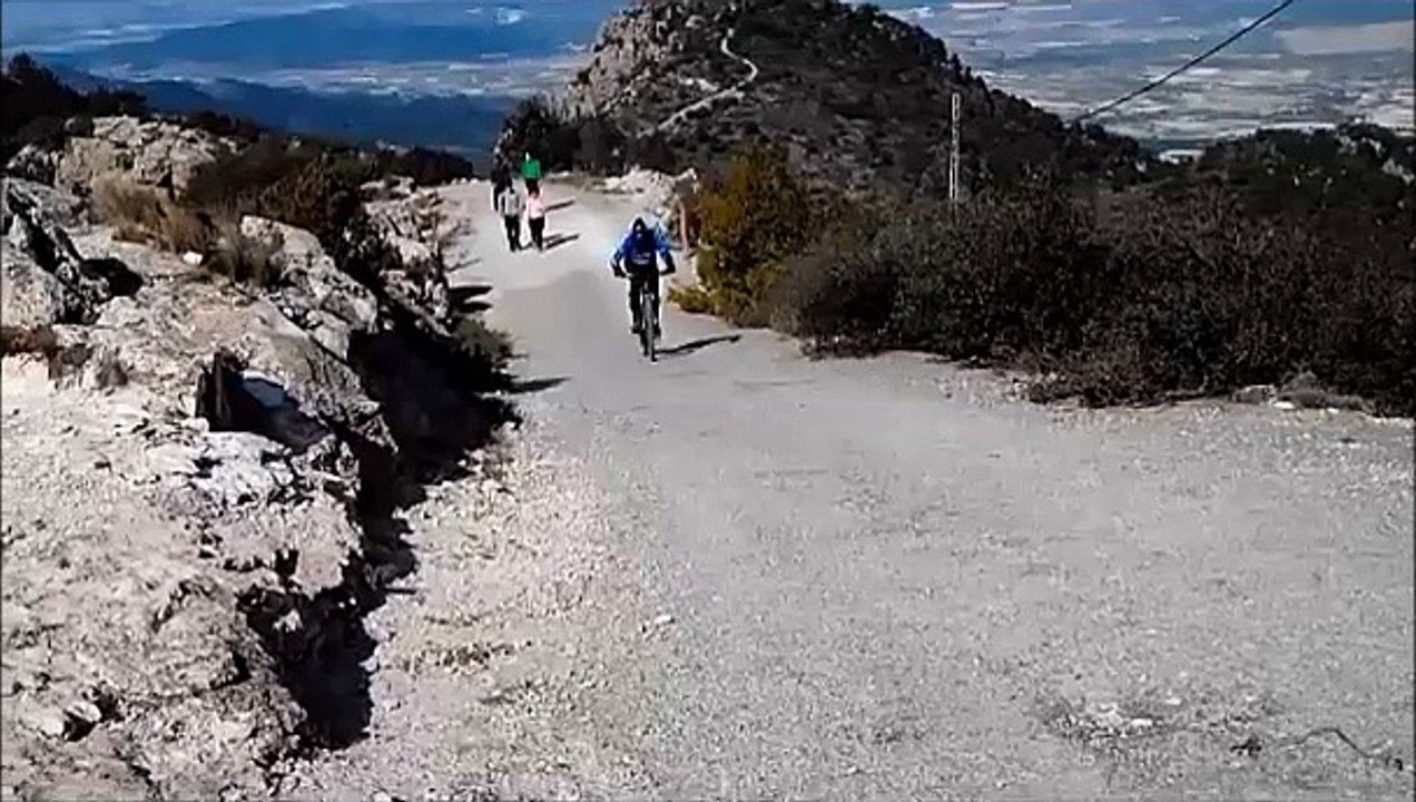 Javier coronando La Bola