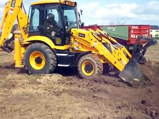 Chantier TP : John Deere 6820 & JCB 3 CX