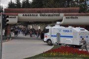 Eskişehir Anadolu Üniversitesi'ndeki Gerginliğe Polis Müdahalesi