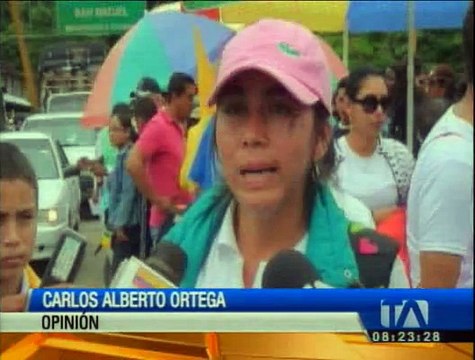 Maestros colombianos cerraron el puente internacional San Miguel