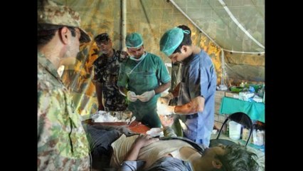Pakistan Army Rescue Operation  in Nepal after Devastating Earthquake