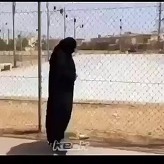 ha ha ha or chair larki ko