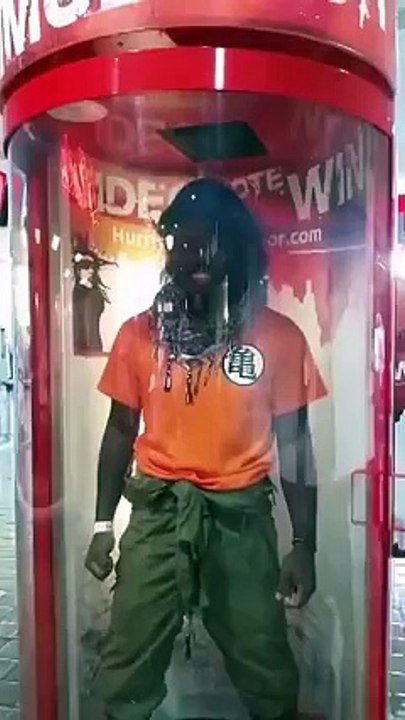 Transformation en Super Saiyan !  Avouez que c'est super cool !