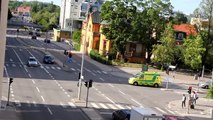 Ambulanser och Polisbilar på Hamngatan, Linköping (Prio 1 och 2)