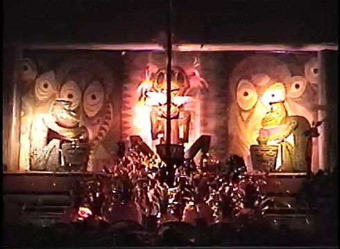 Disneyland Shows: Walt Disney's Enchanted Tiki Room Full Attraction 2/2 Anaheim