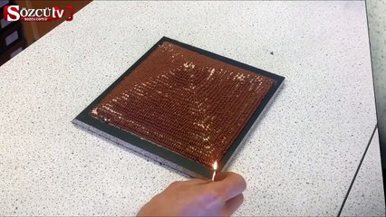 5 bin kibritten yapılan piramiti yaktılar