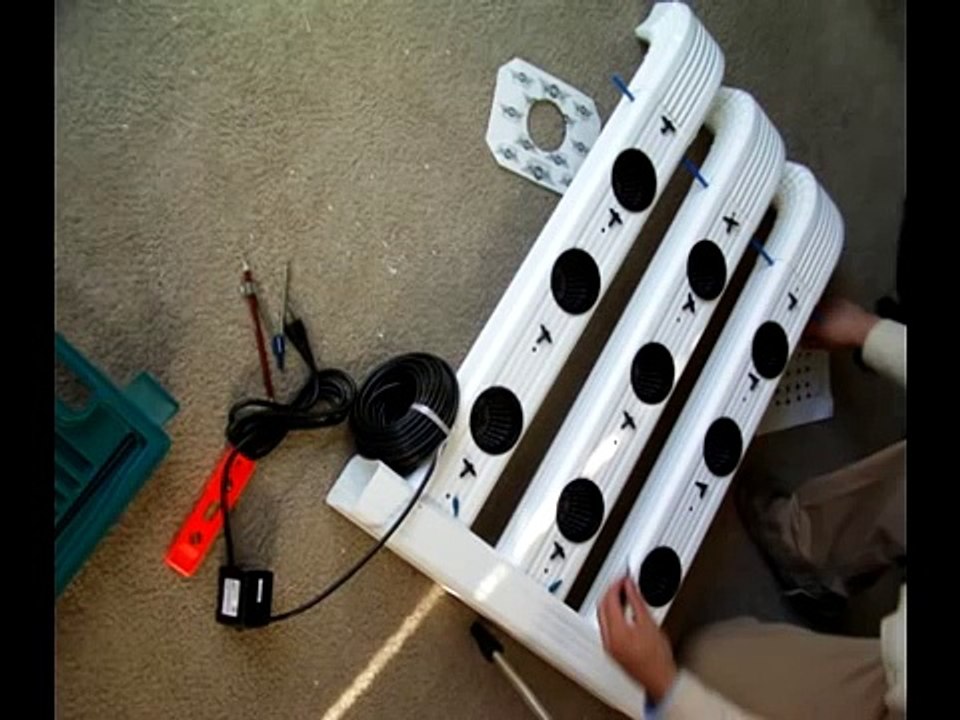 aeroponics gutter system (homemade)