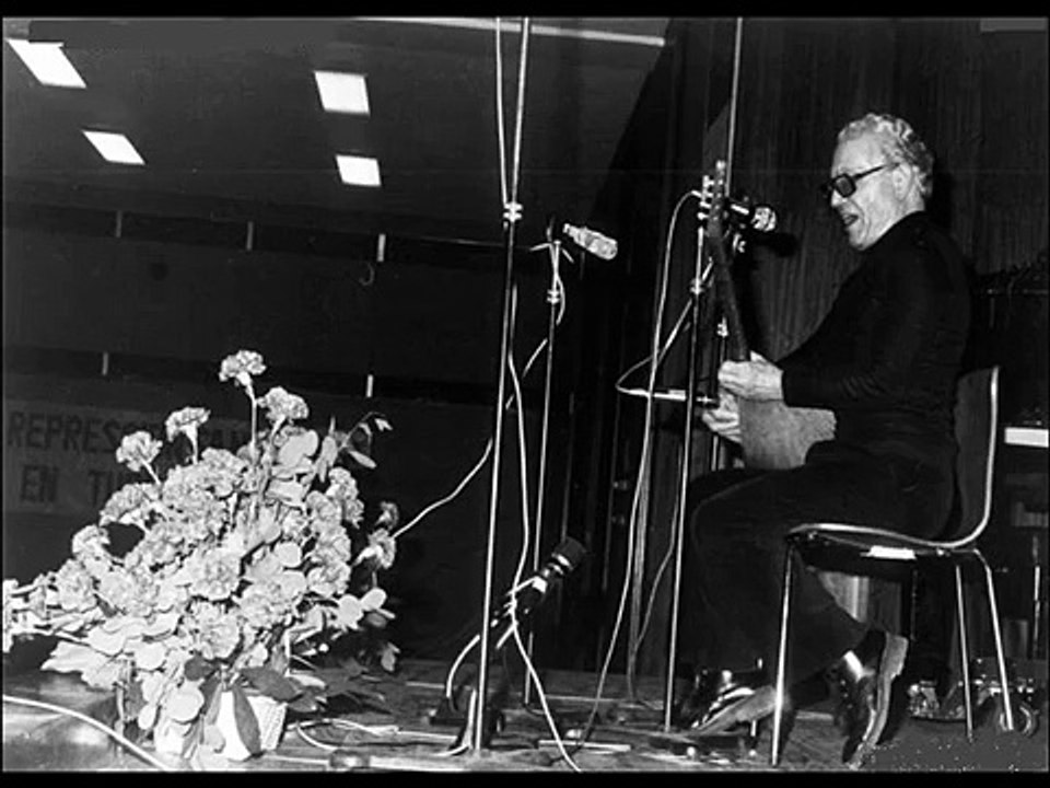 Ruhi SU - Bilmem Şu Feleğin Bende Nesi Var